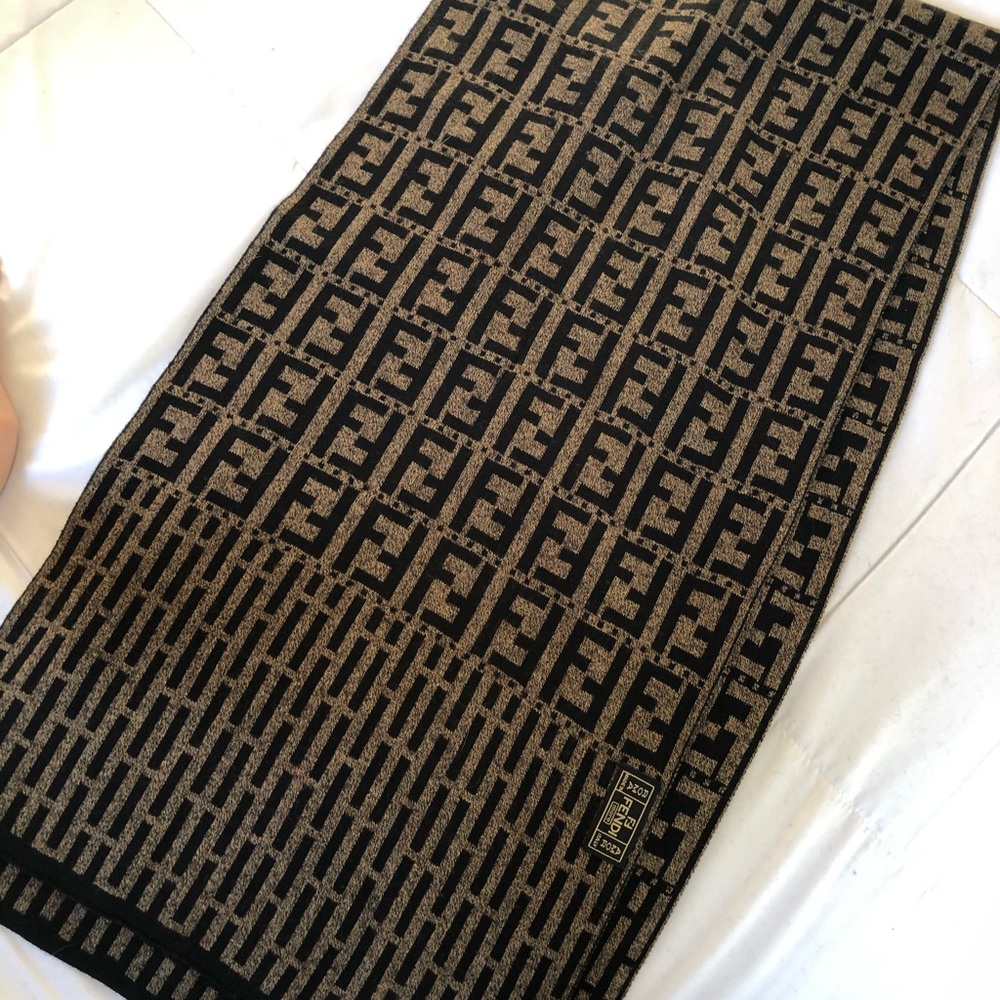 Classic Authentic Fendi scarf!